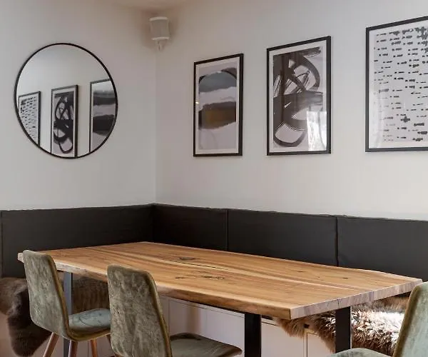 Interlude * 梅杰夫