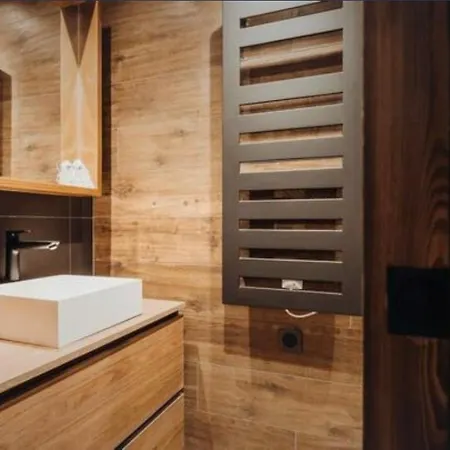 Apartmán Interlude 4 Stars 2br Parking & Garden